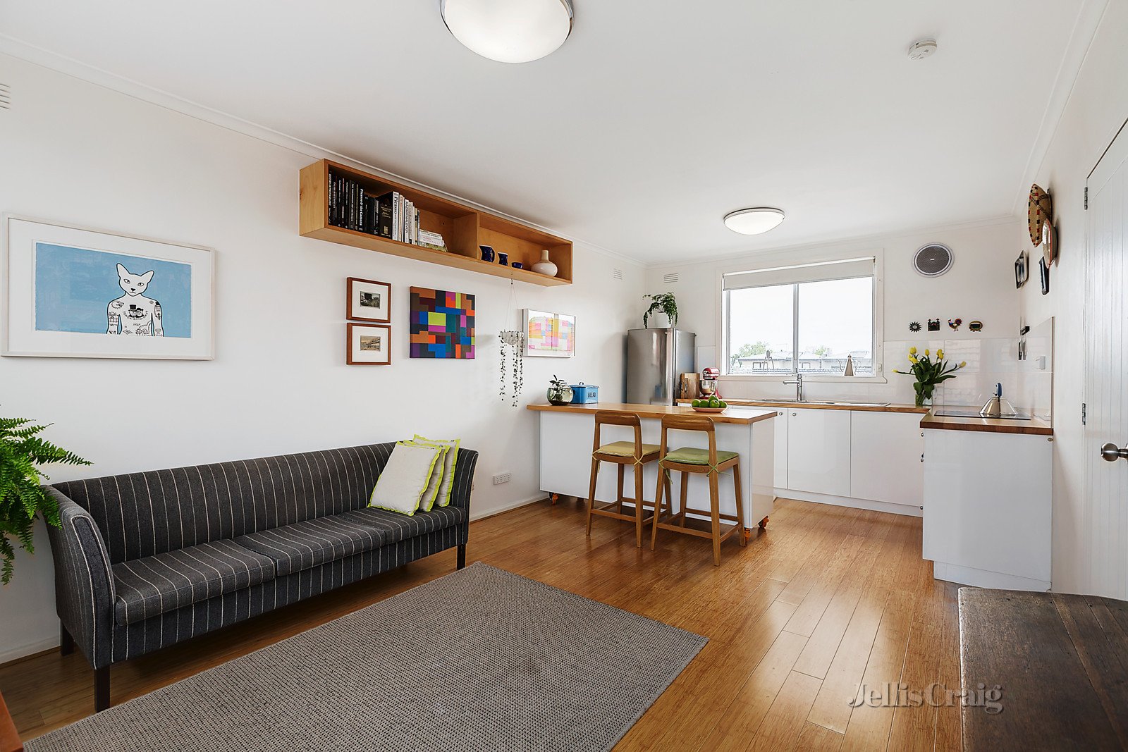 6/16 De Carle Street, Brunswick image 1