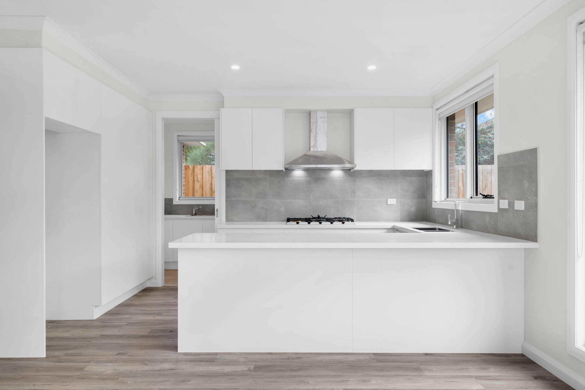 6/16 Flower Street, Ferntree&nbsp;Gully image 2