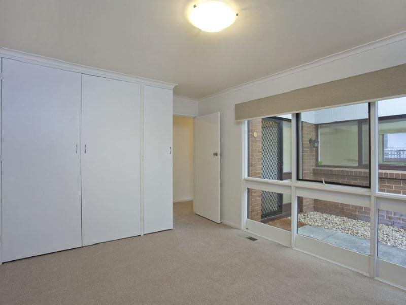 6/16 Schofield Street, Essendon image 5