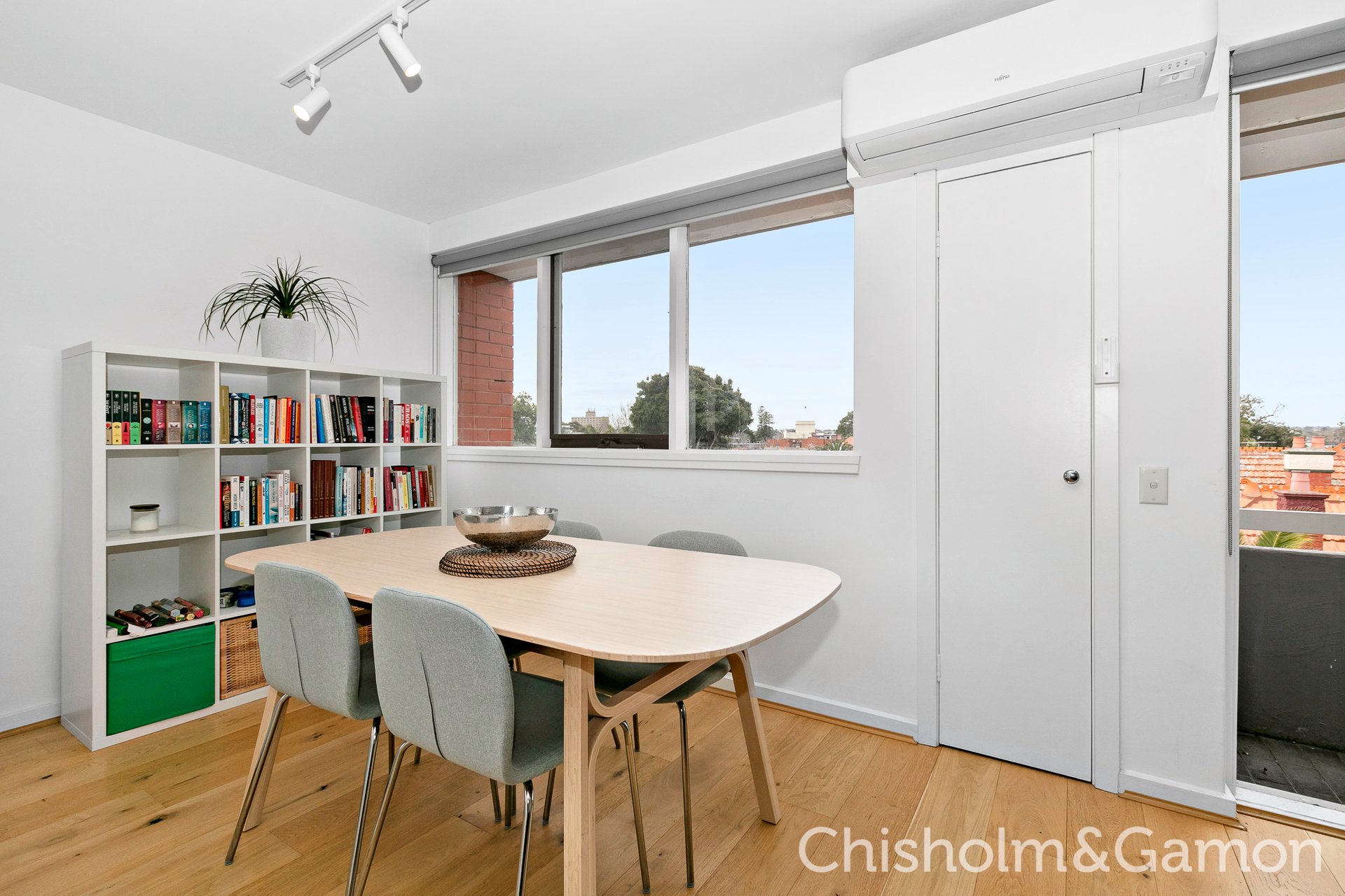 6/16 Tennyson Street, St Kilda image 2