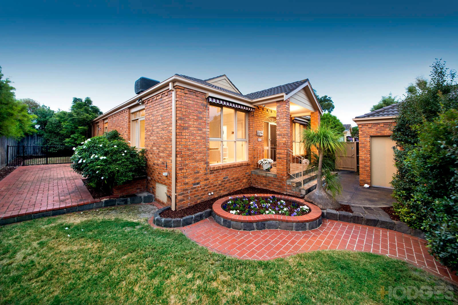 6 / 160 Charman Road Mentone