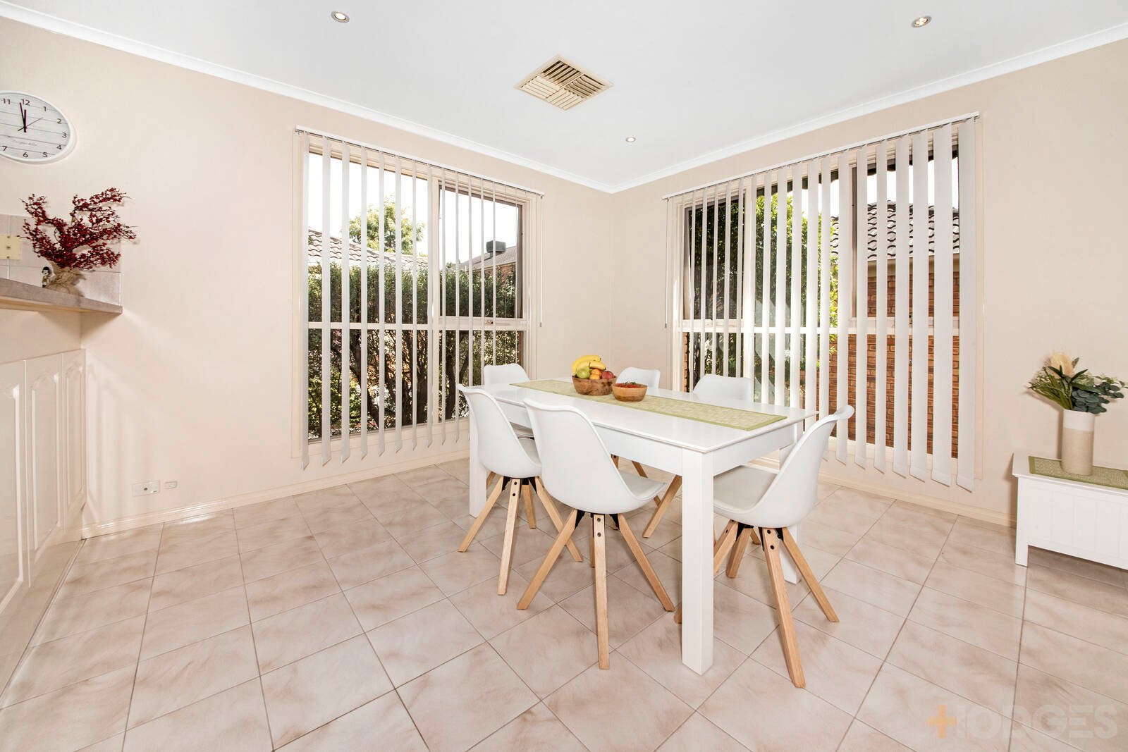 6 / 160 Charman Road Mentone