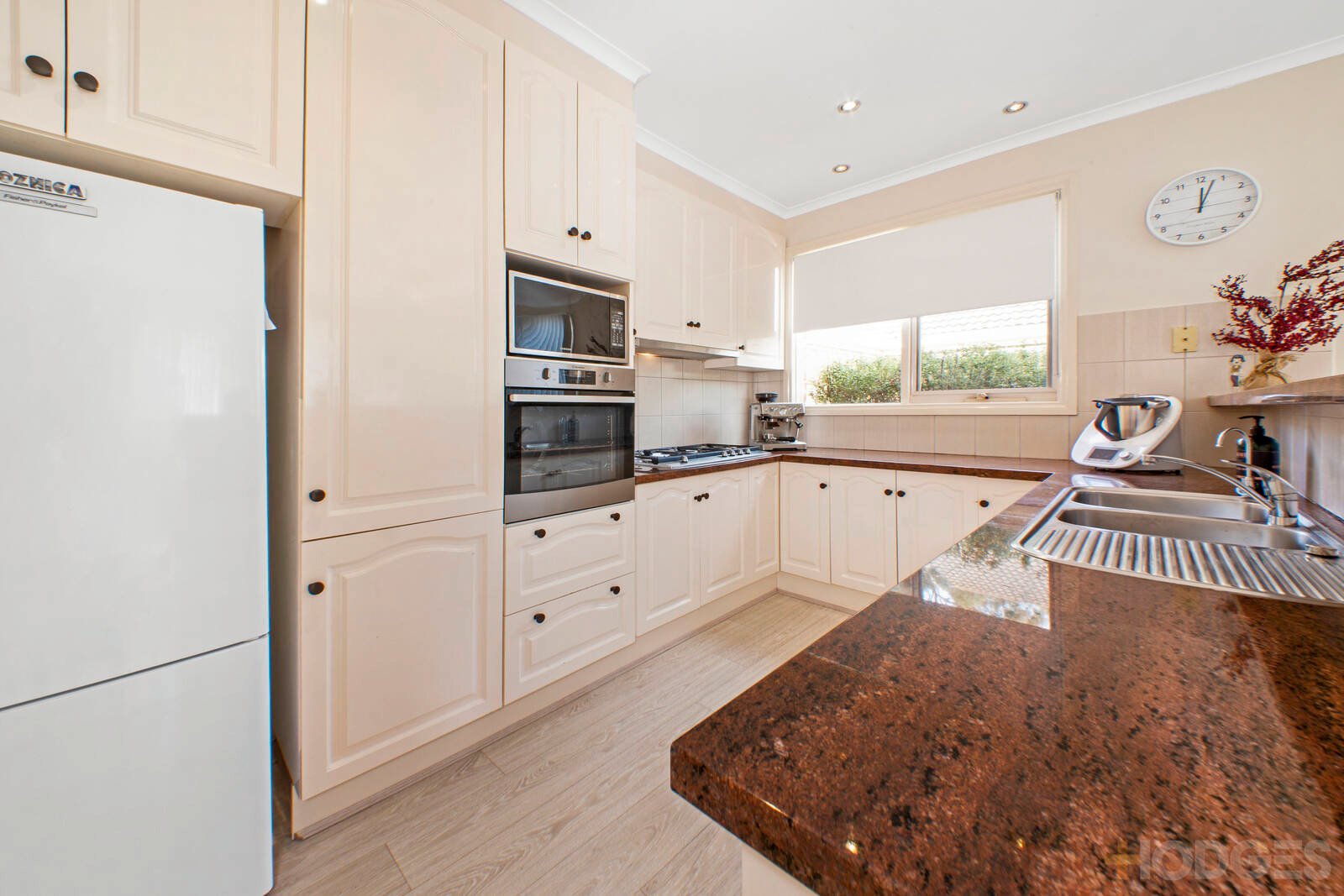 6 / 160 Charman Road Mentone