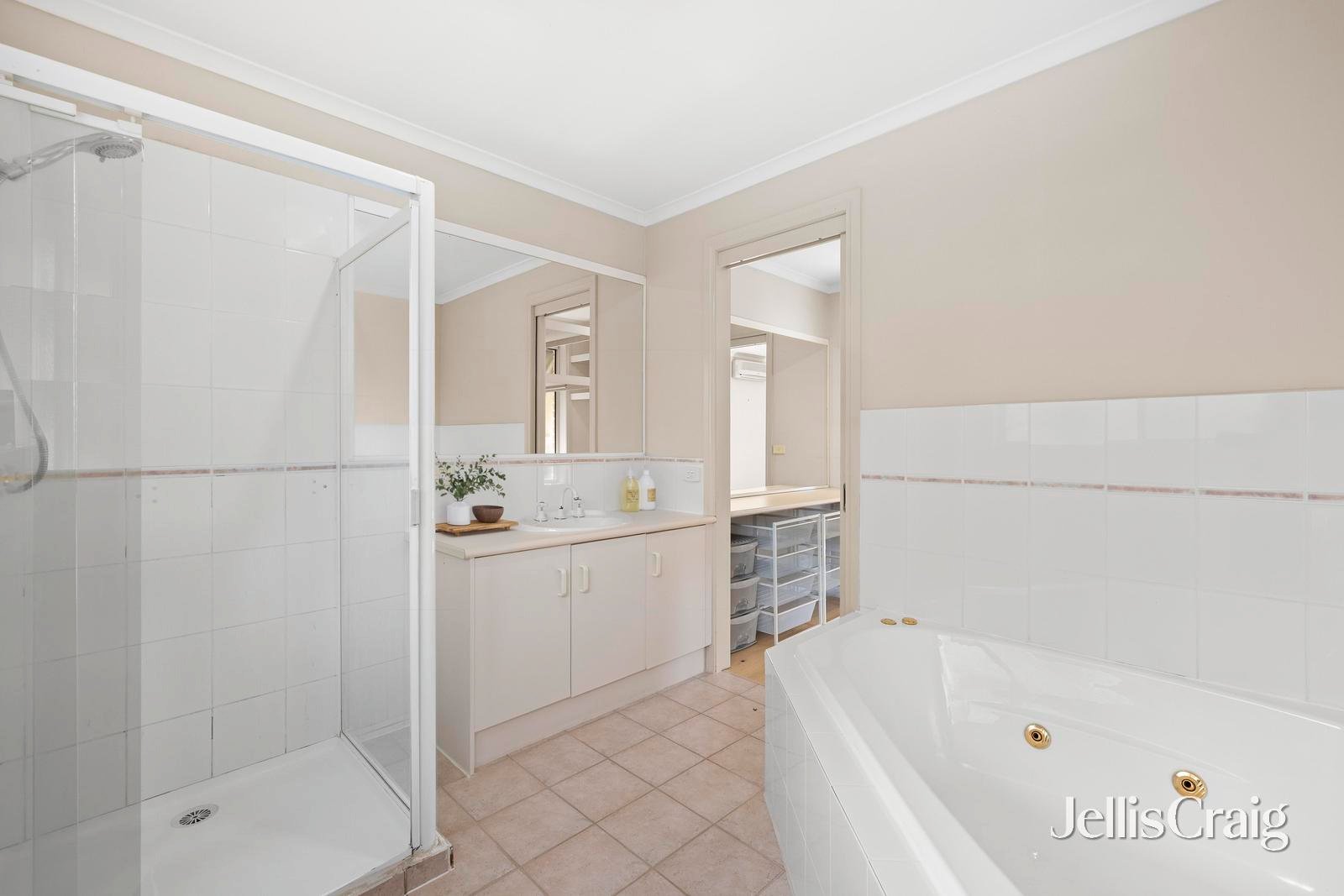 6/163 Mitcham Road, Donvale image 6