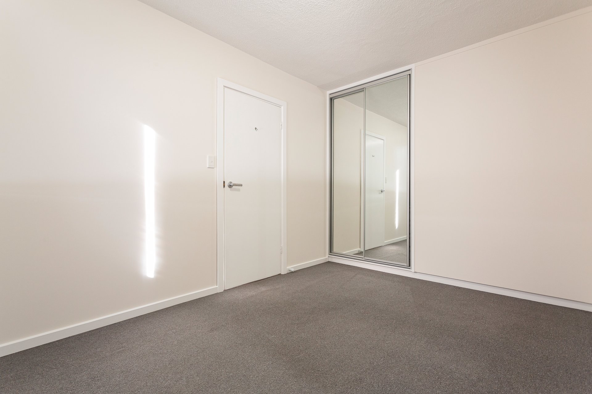 Property Gallery Thumbnail 4