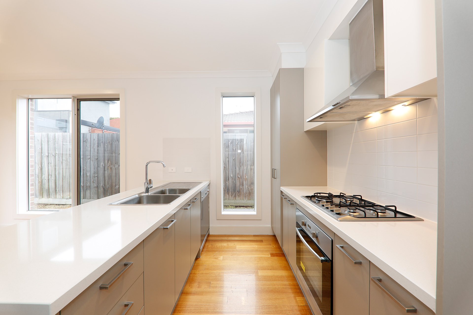 6/169 Surrey Road, Blackburn image 4