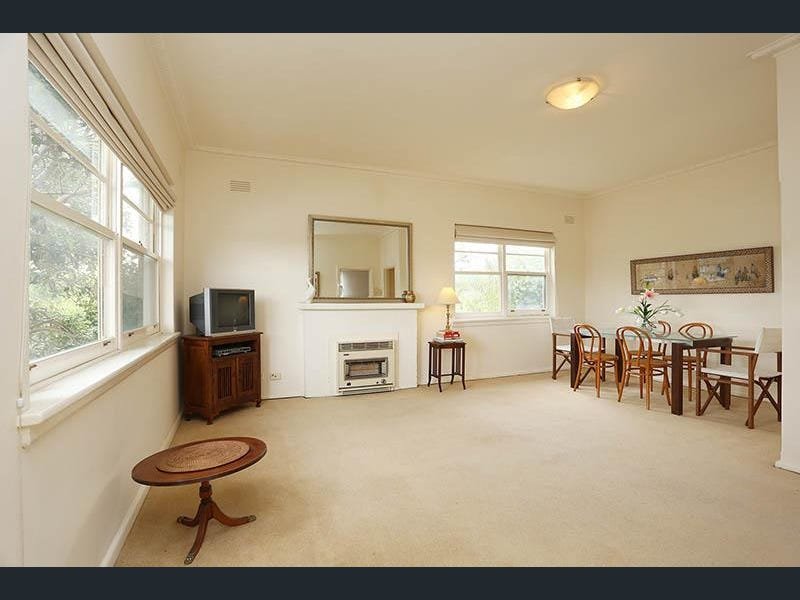 6/17 Kerferd Street, Hampton image 3