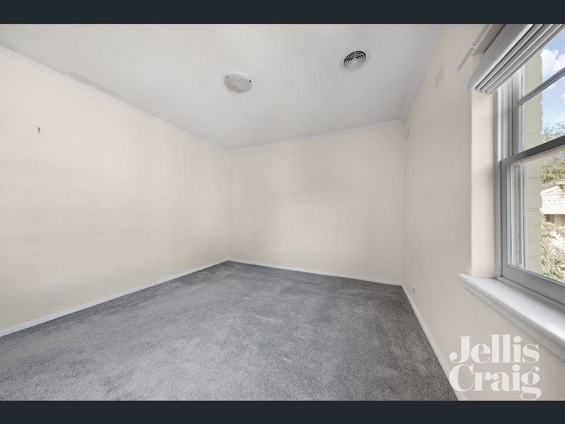 6/17 Kerferd Street, Hampton image 9
