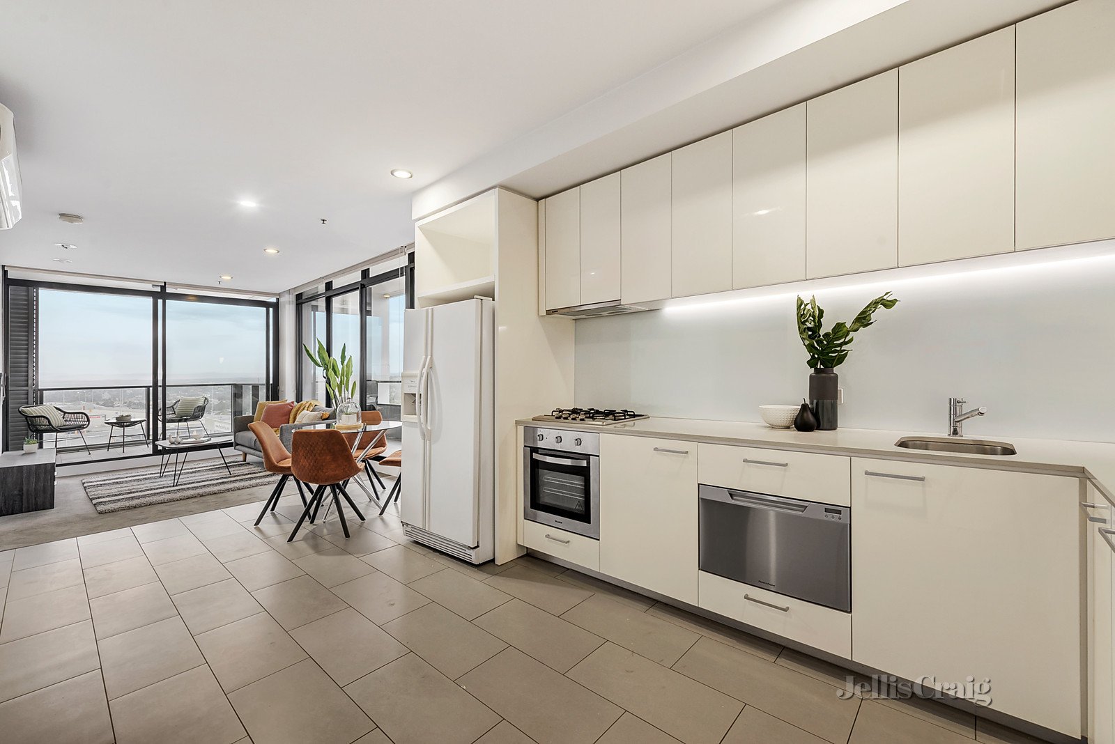 617/632 Doncaster Road, Doncaster image 2