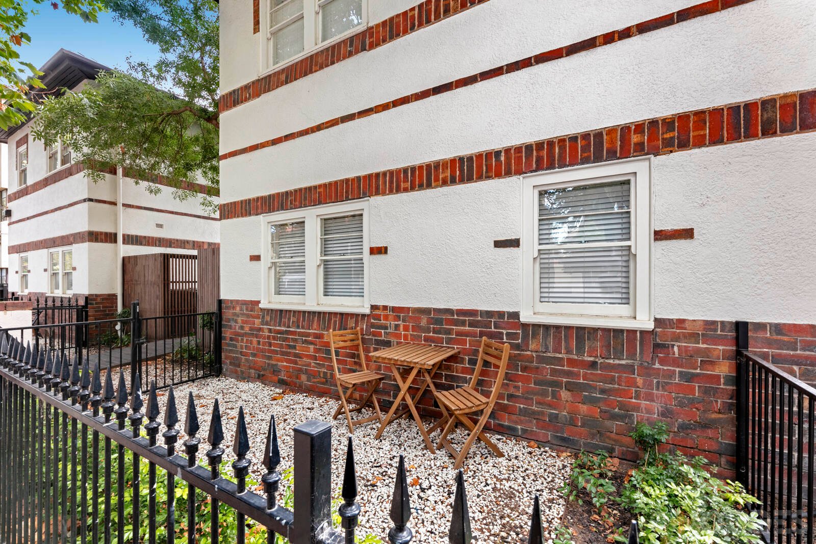 6 / 18-20 Charnwood Road St Kilda