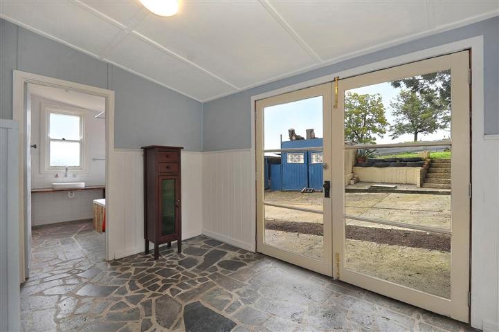 618 Bond Street, Golden Point image 4