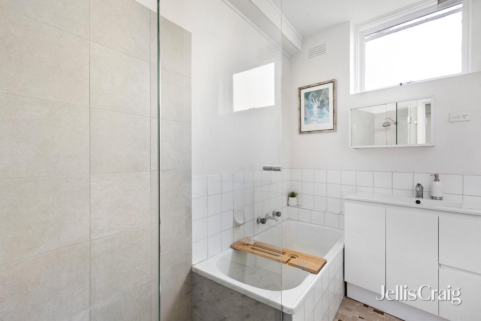 6/18 Charnwood Crescent, St&nbsp;Kilda image 6
