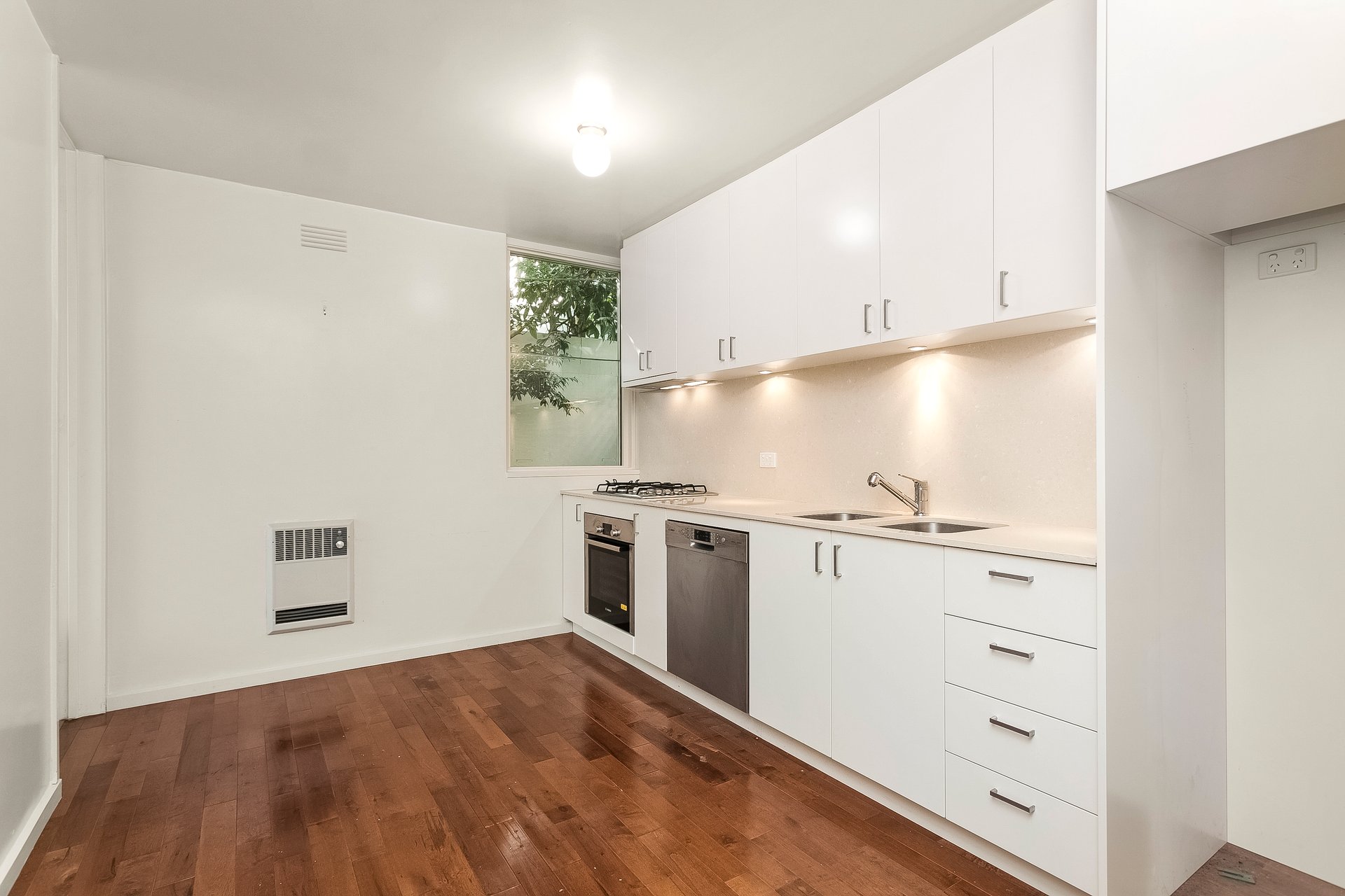 Property Gallery Thumbnail 2