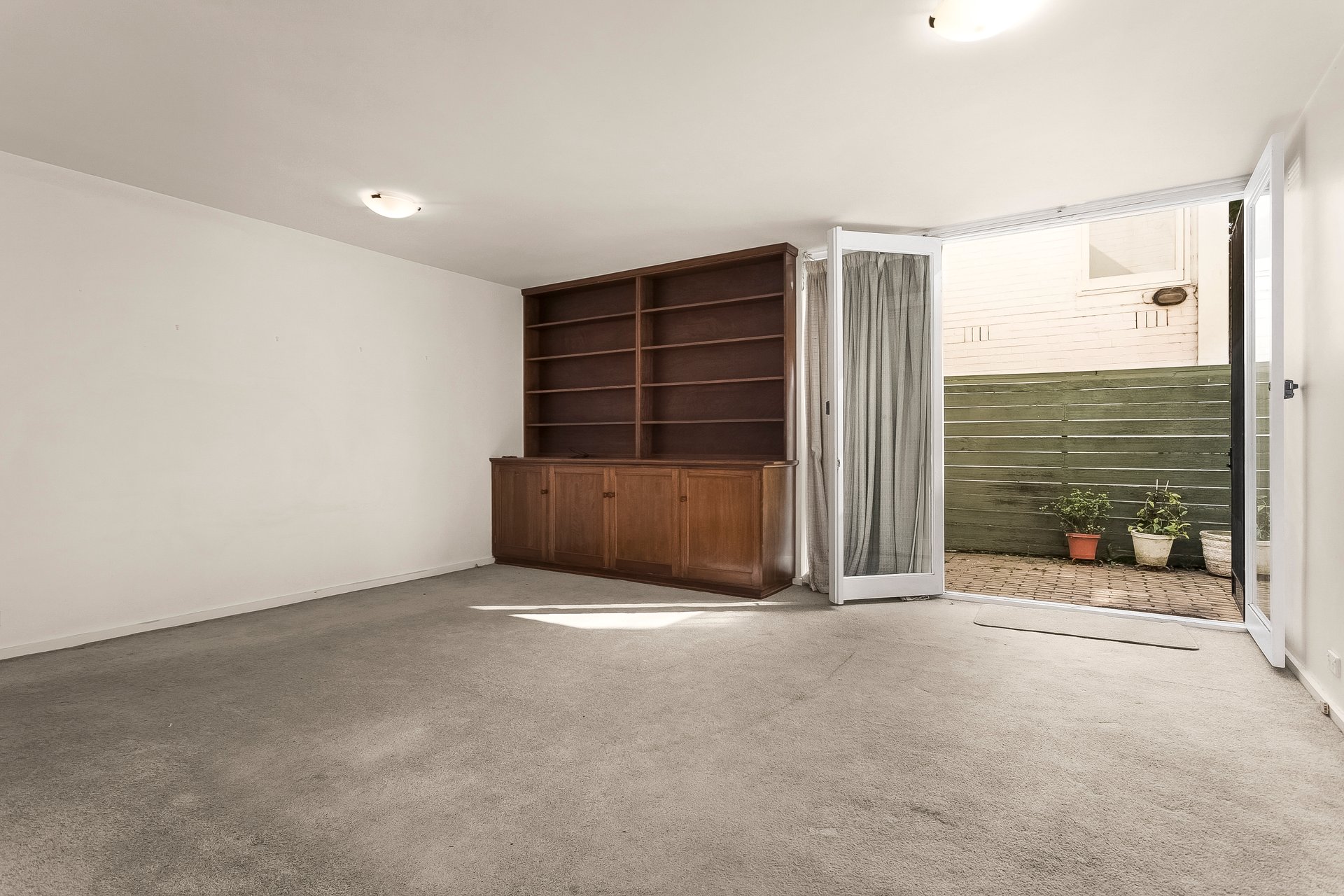 Property Gallery Thumbnail 3
