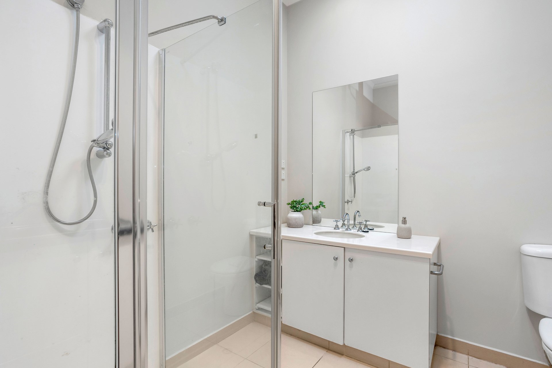 Property Gallery Thumbnail 8