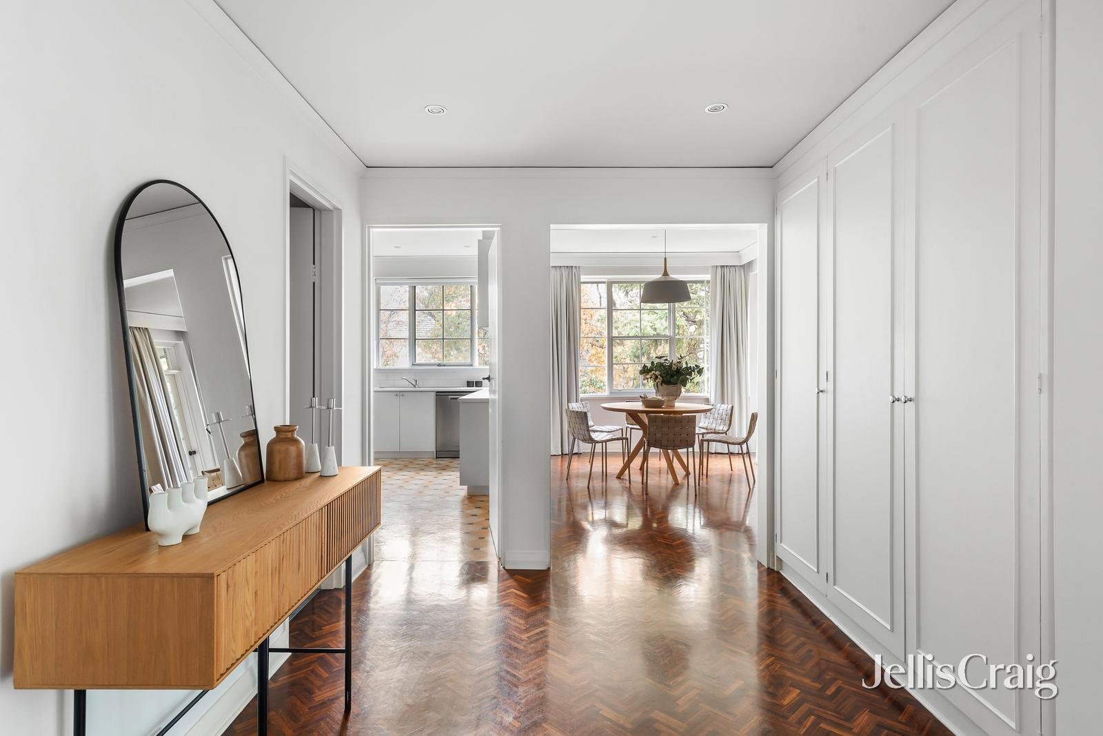6/183 Kooyong Road, Toorak image 3