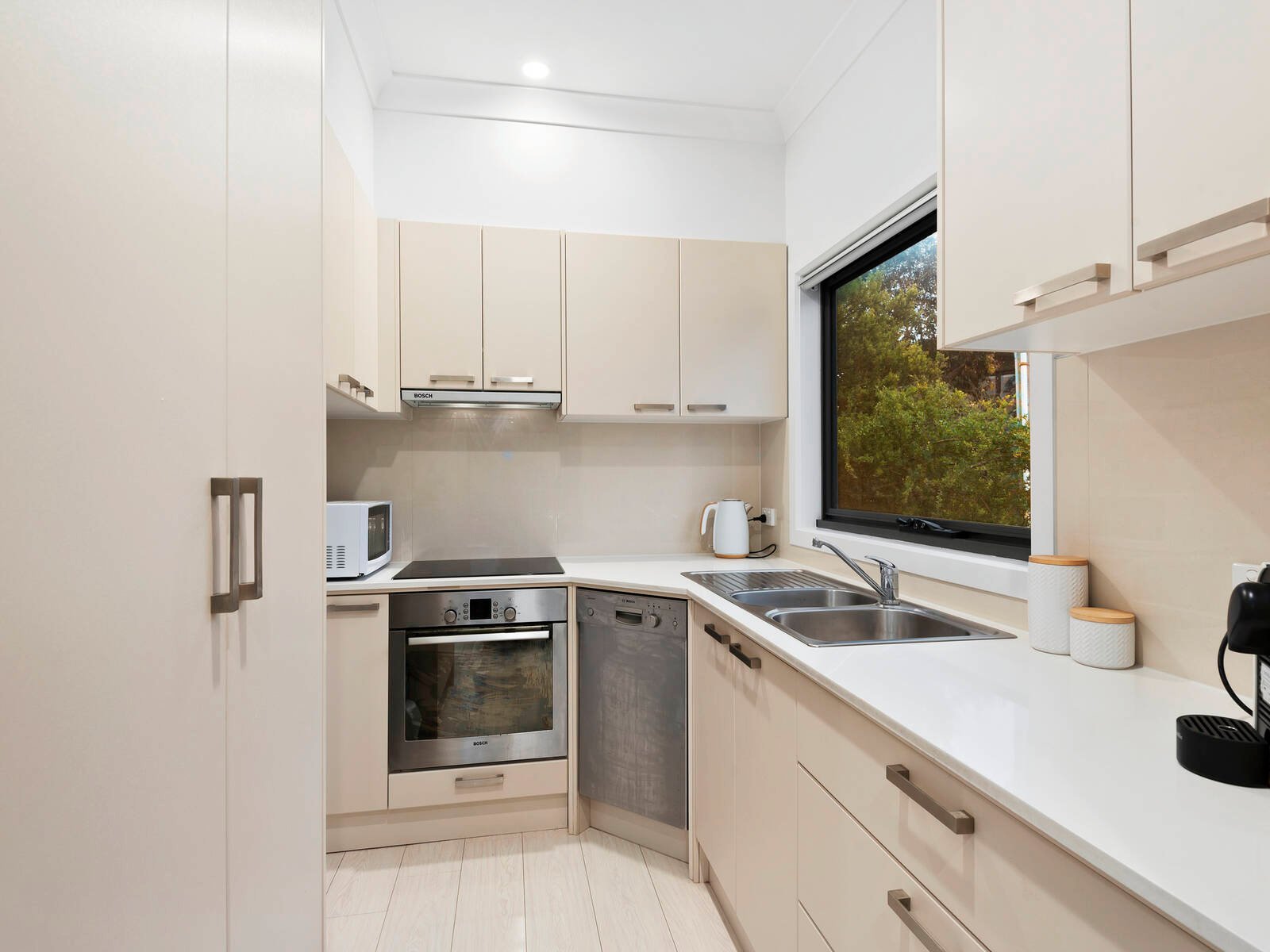 Property Gallery Thumbnail 7