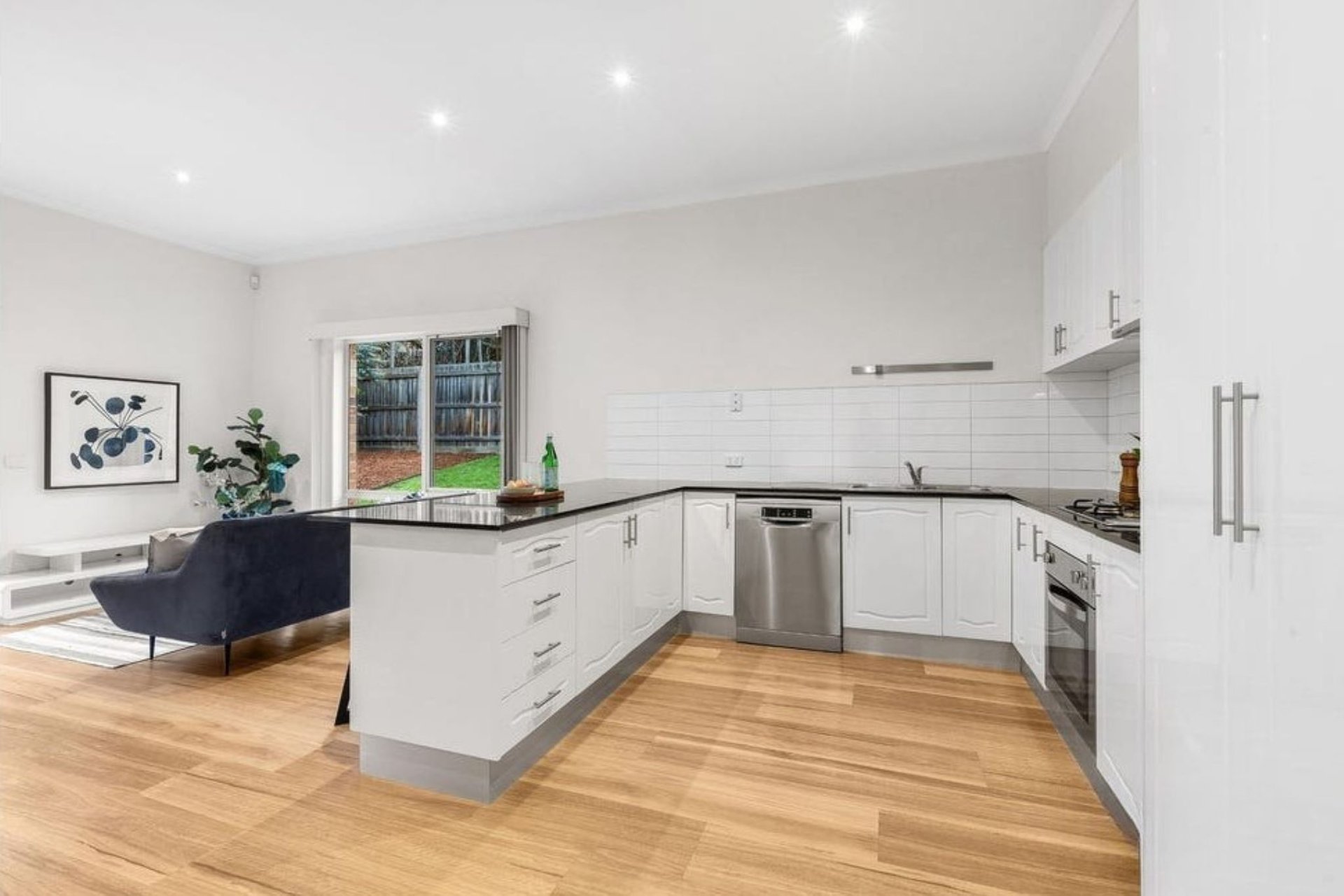 6/19 Braemar Street, Croydon image 3