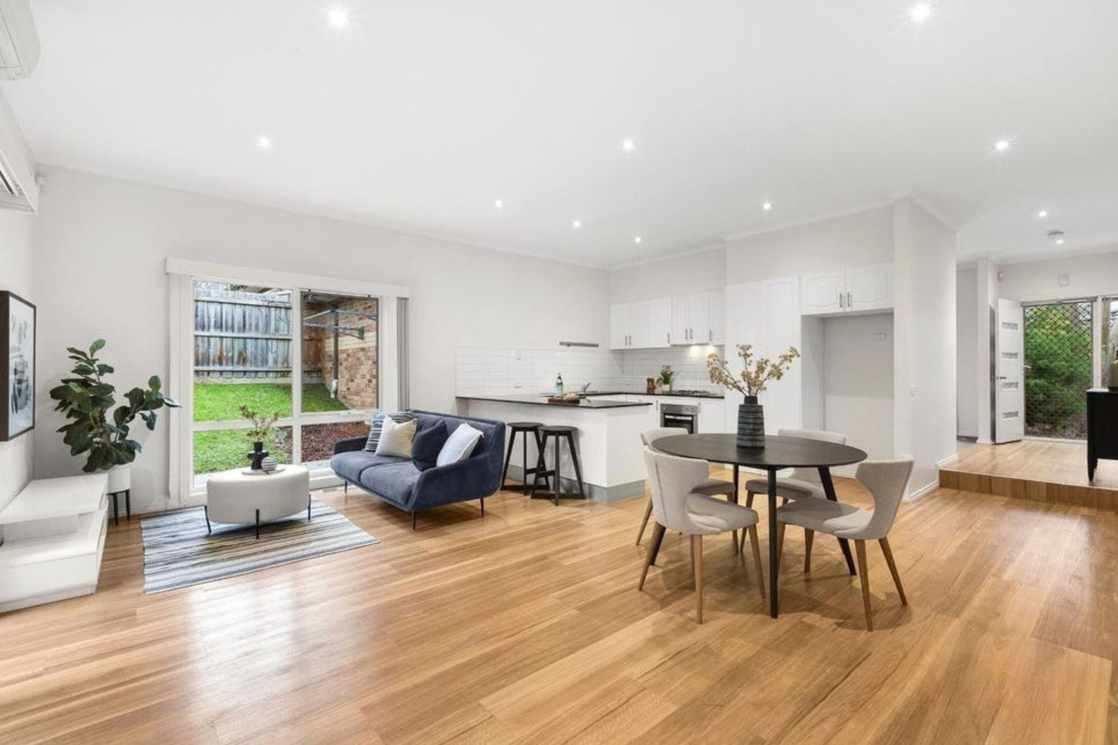 6/19 Braemar Street, Croydon image 4
