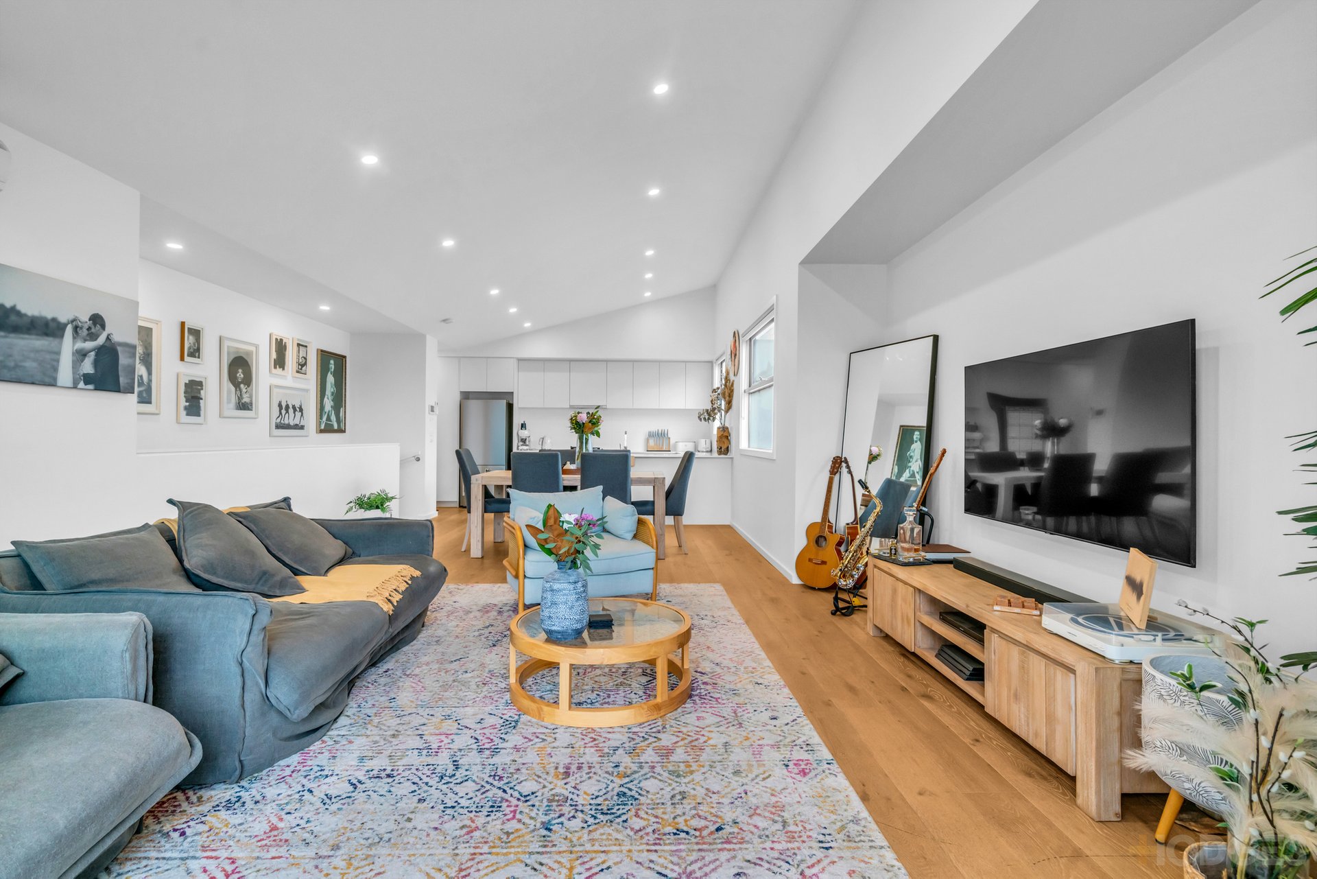 6 / 19 Reeve Court Cheltenham