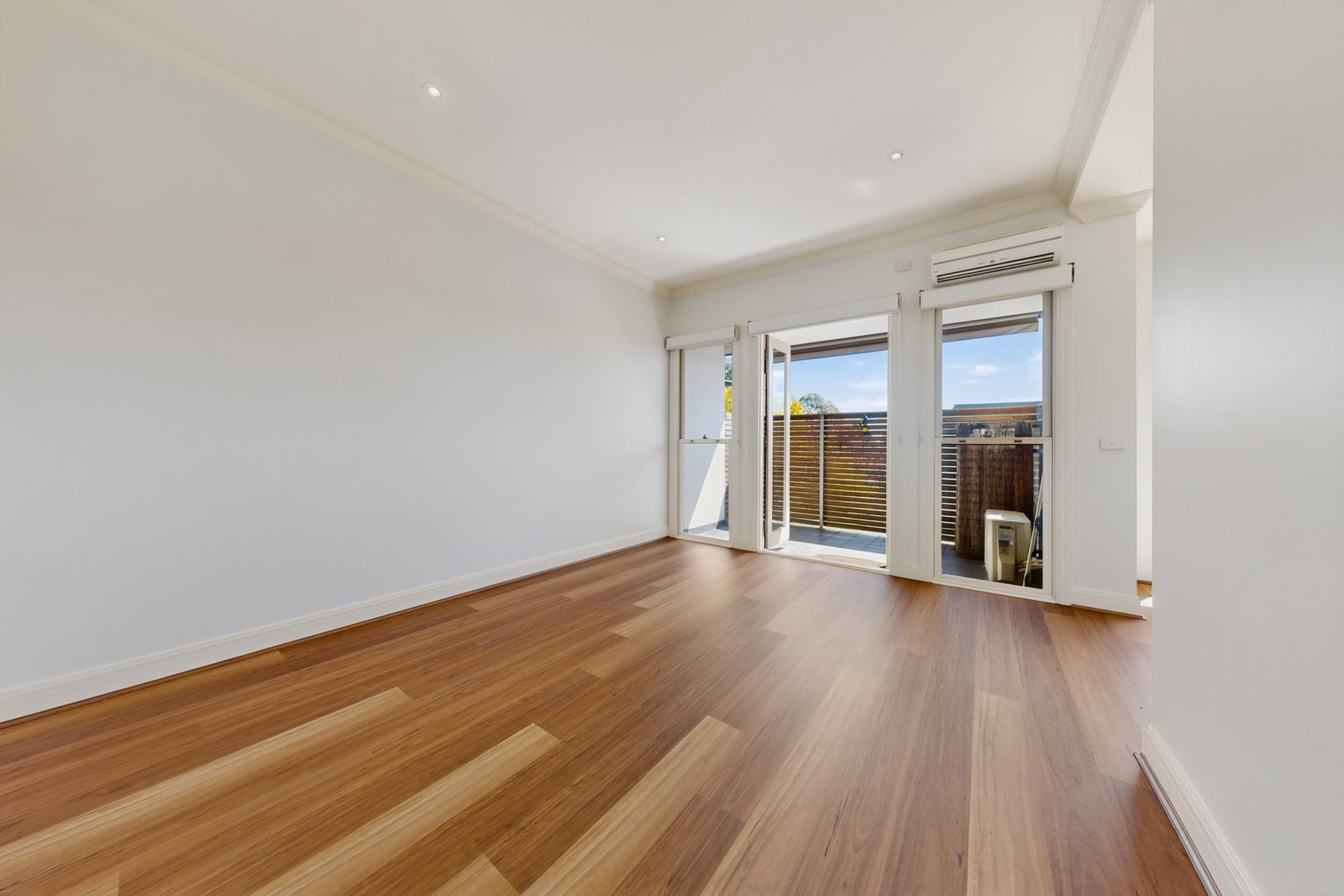 6/193 Jasper Road, Bentleigh image 4