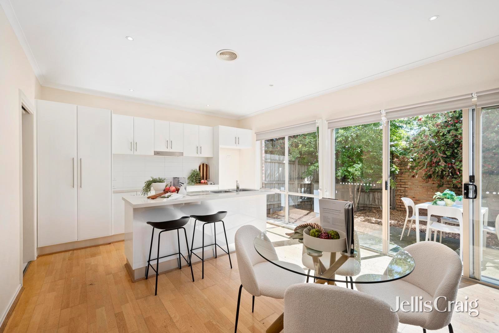 6/196 Hull Road, Mooroolbark image 6