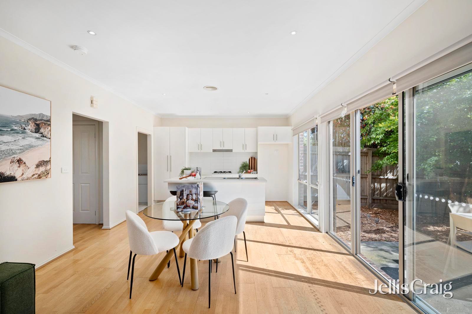 6/196 Hull Road, Mooroolbark image 7