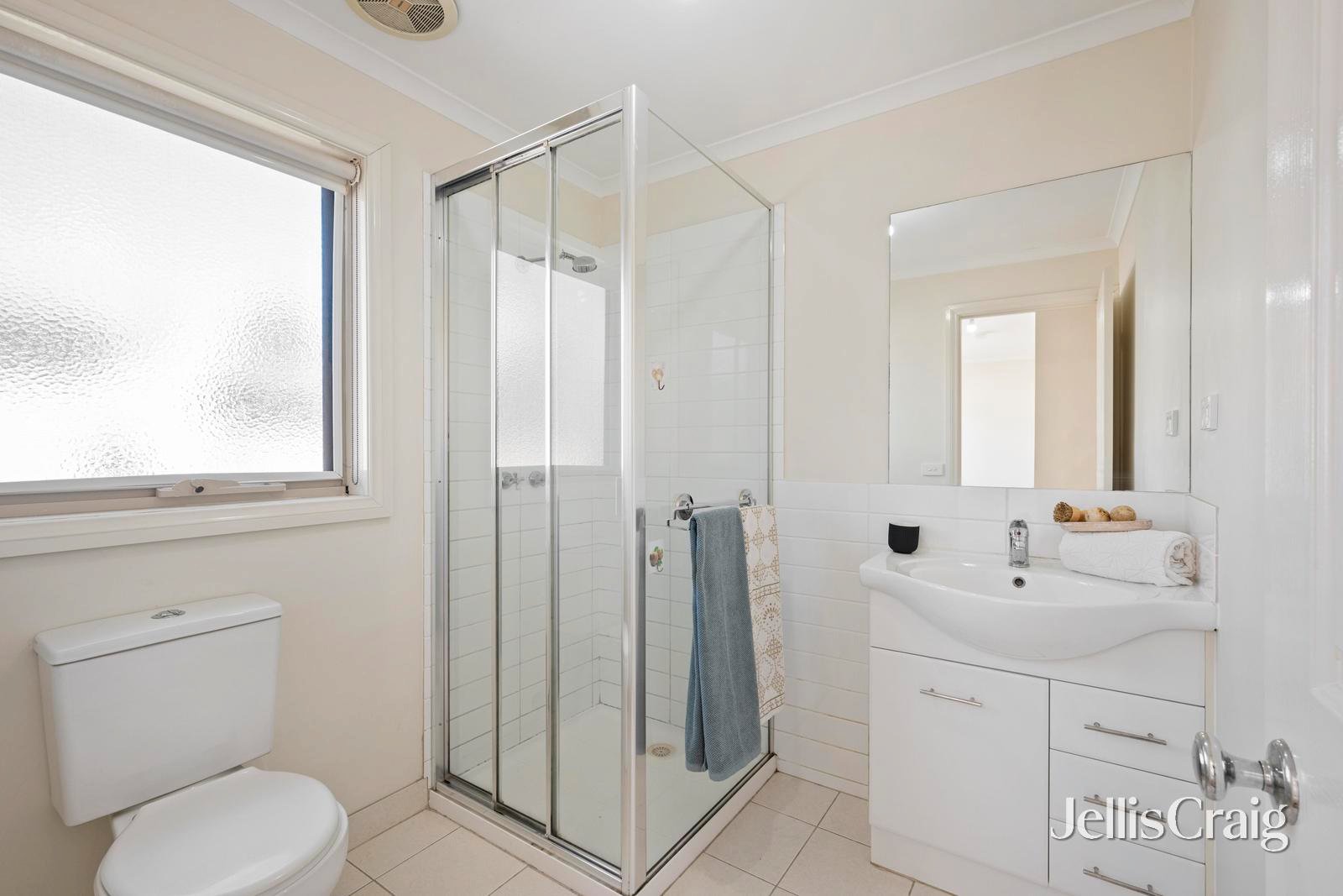 6/196 Hull Road, Mooroolbark image 11