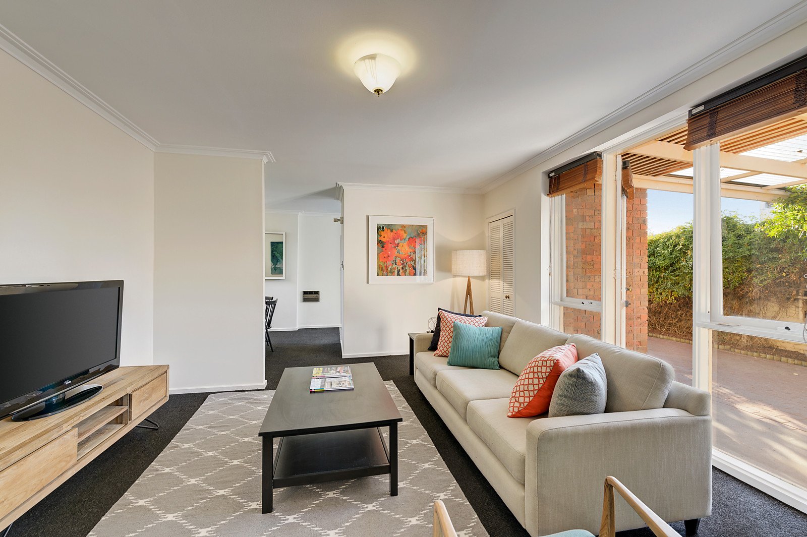 6/1A Lawes Street, Hawthorn image 3