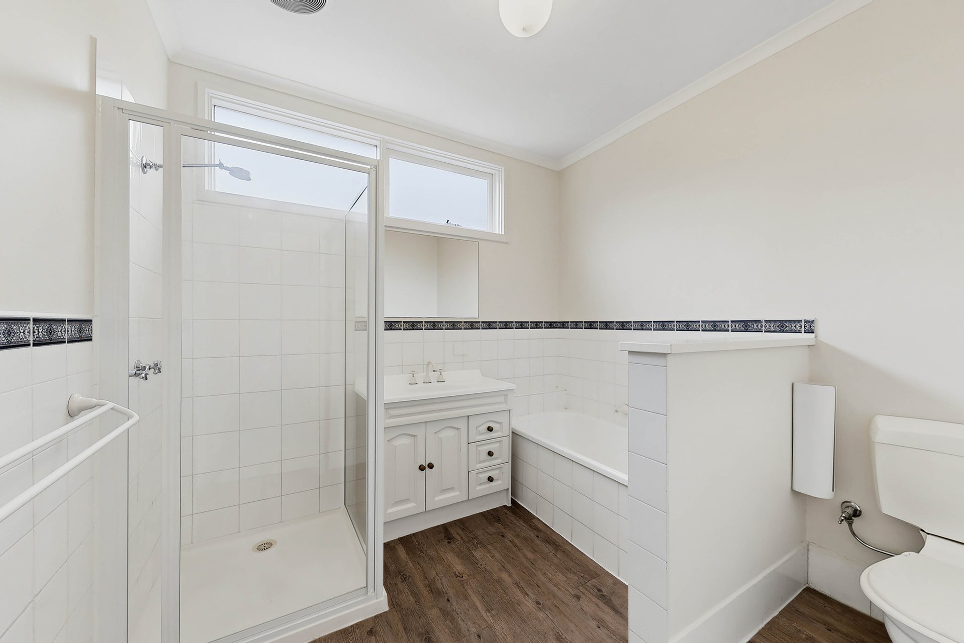 6/1A Lawes Street, Hawthorn image 6