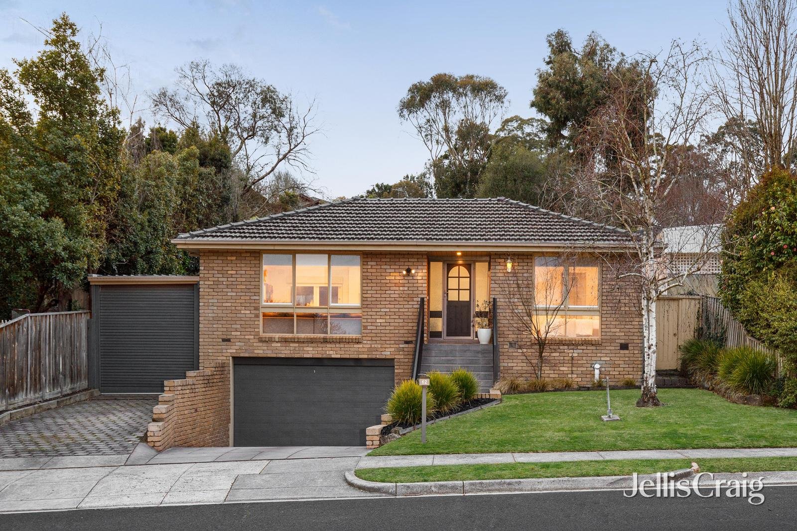 62 Avandina Crescent, Greensborough image 1