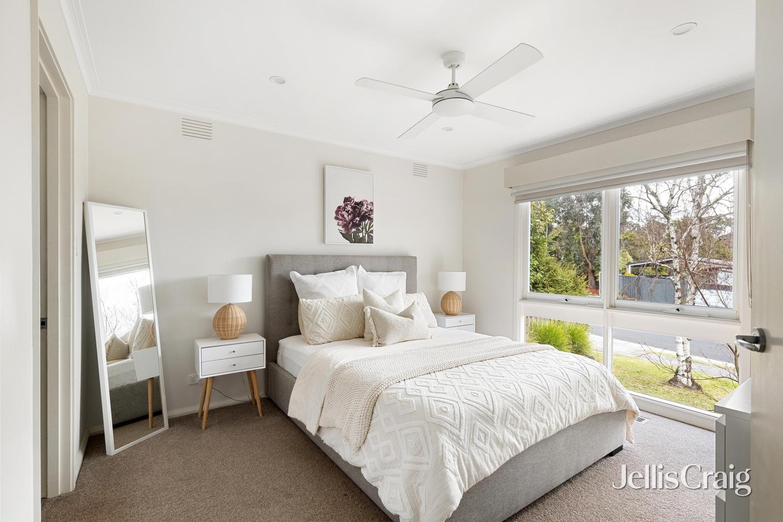 62 Avandina Crescent, Greensborough image 7