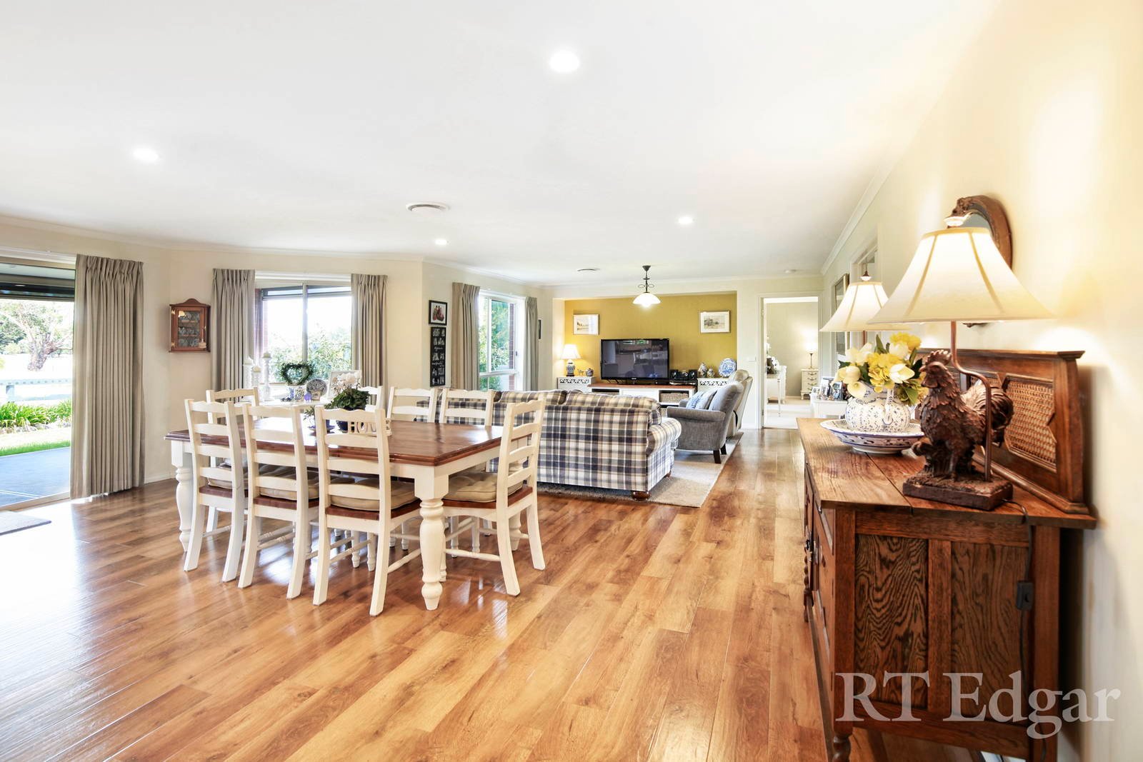 Property Gallery Thumbnail 3
