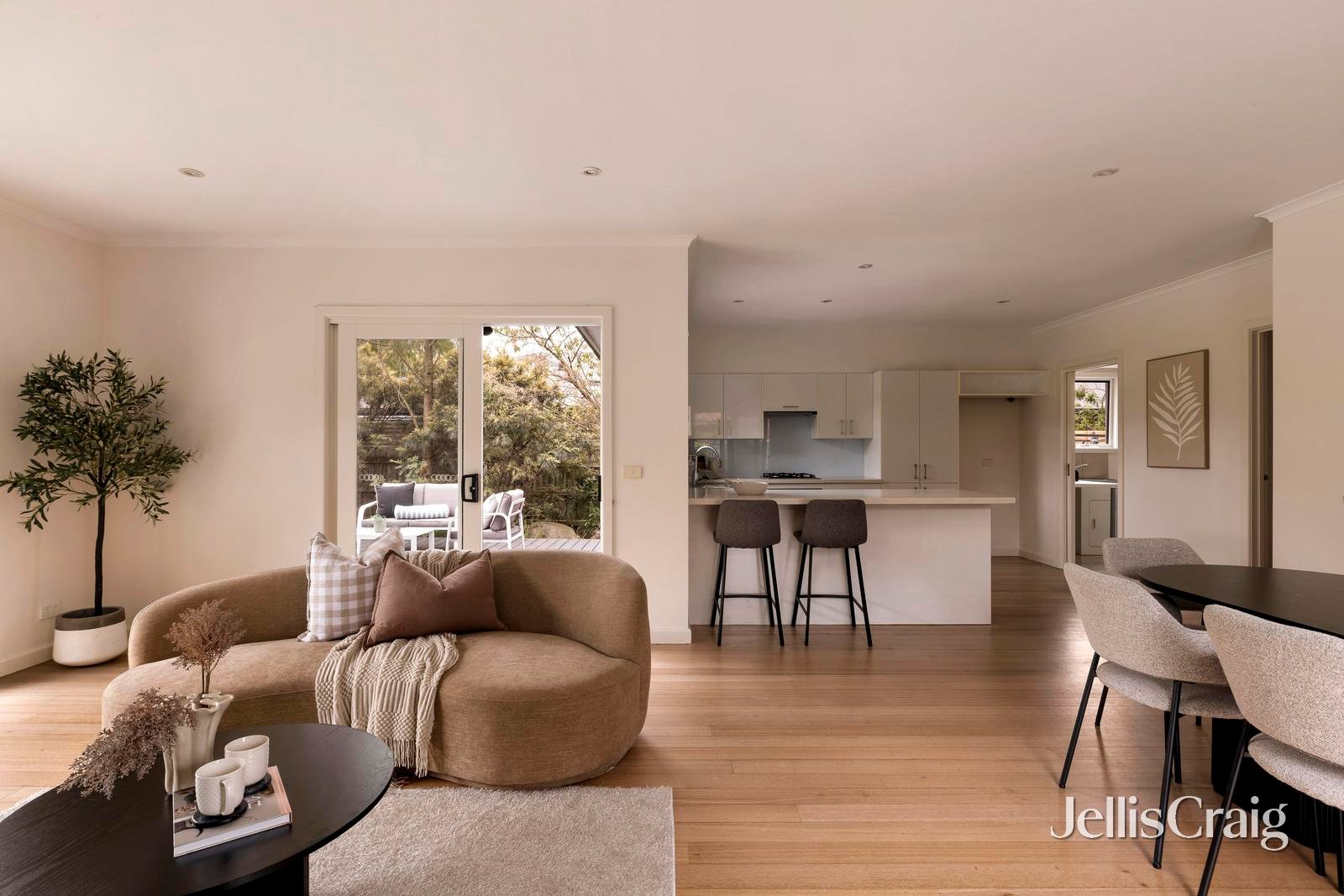 62 Beatty Street, Ivanhoe image 6