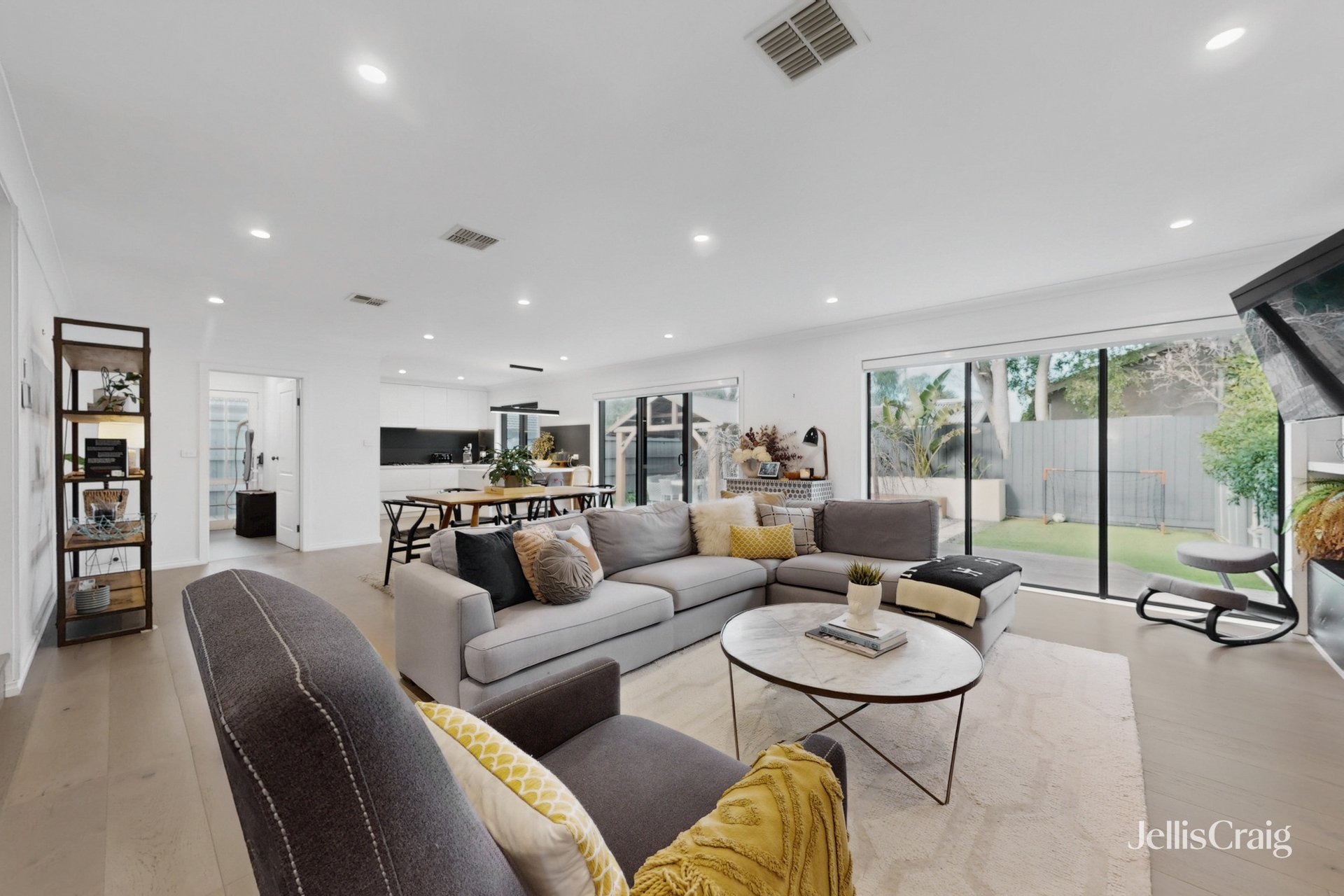 62 Canterbury Road, Camberwell image 2