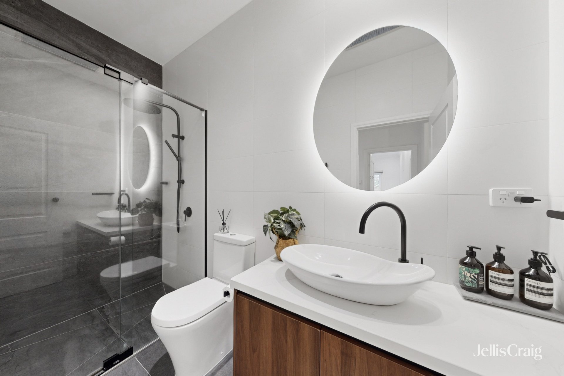 62 Canterbury Road, Camberwell image 6