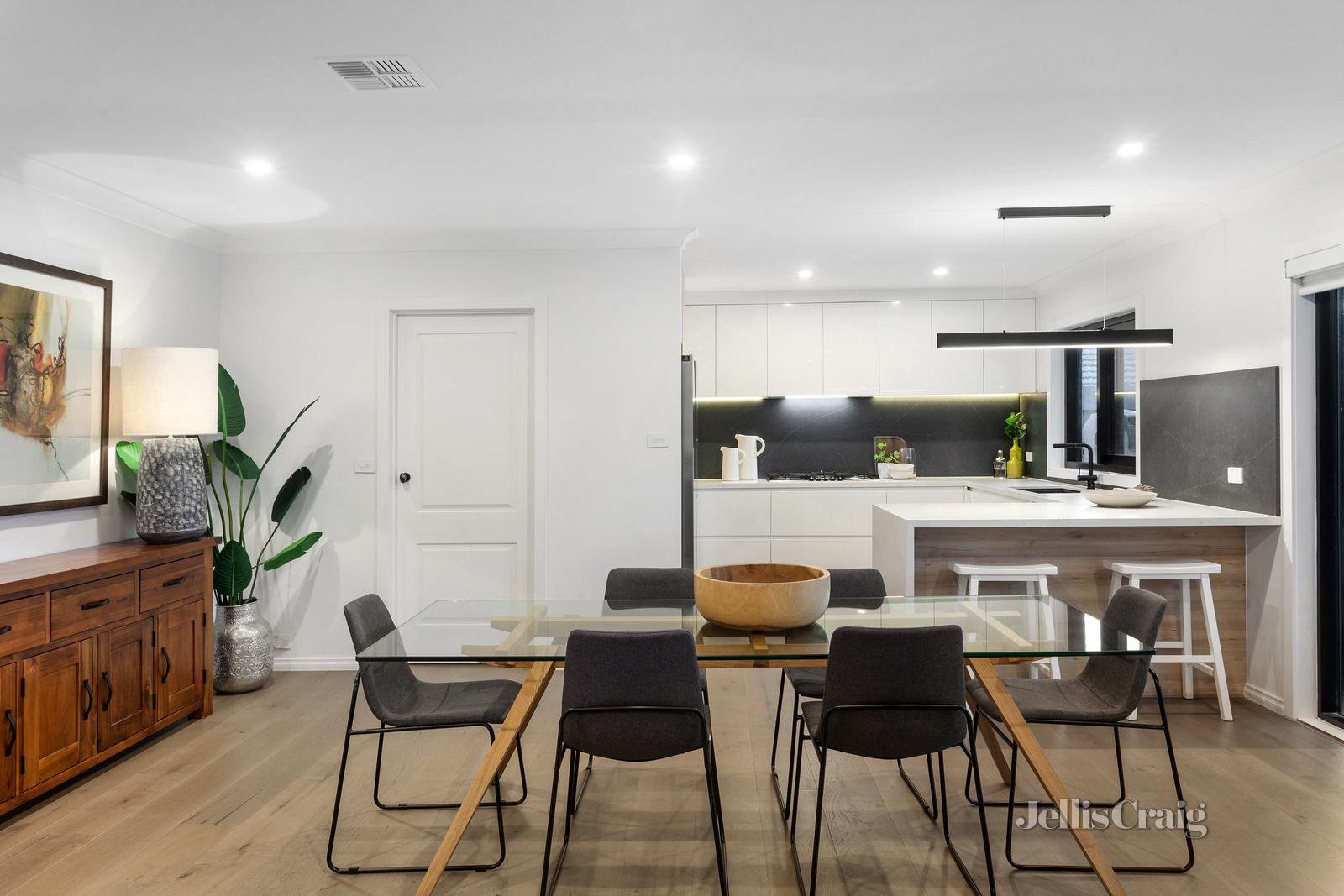 62 Canterbury Road, Camberwell image 3