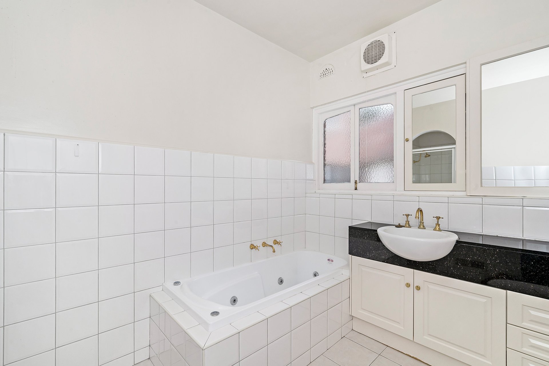 Property Gallery Thumbnail 5