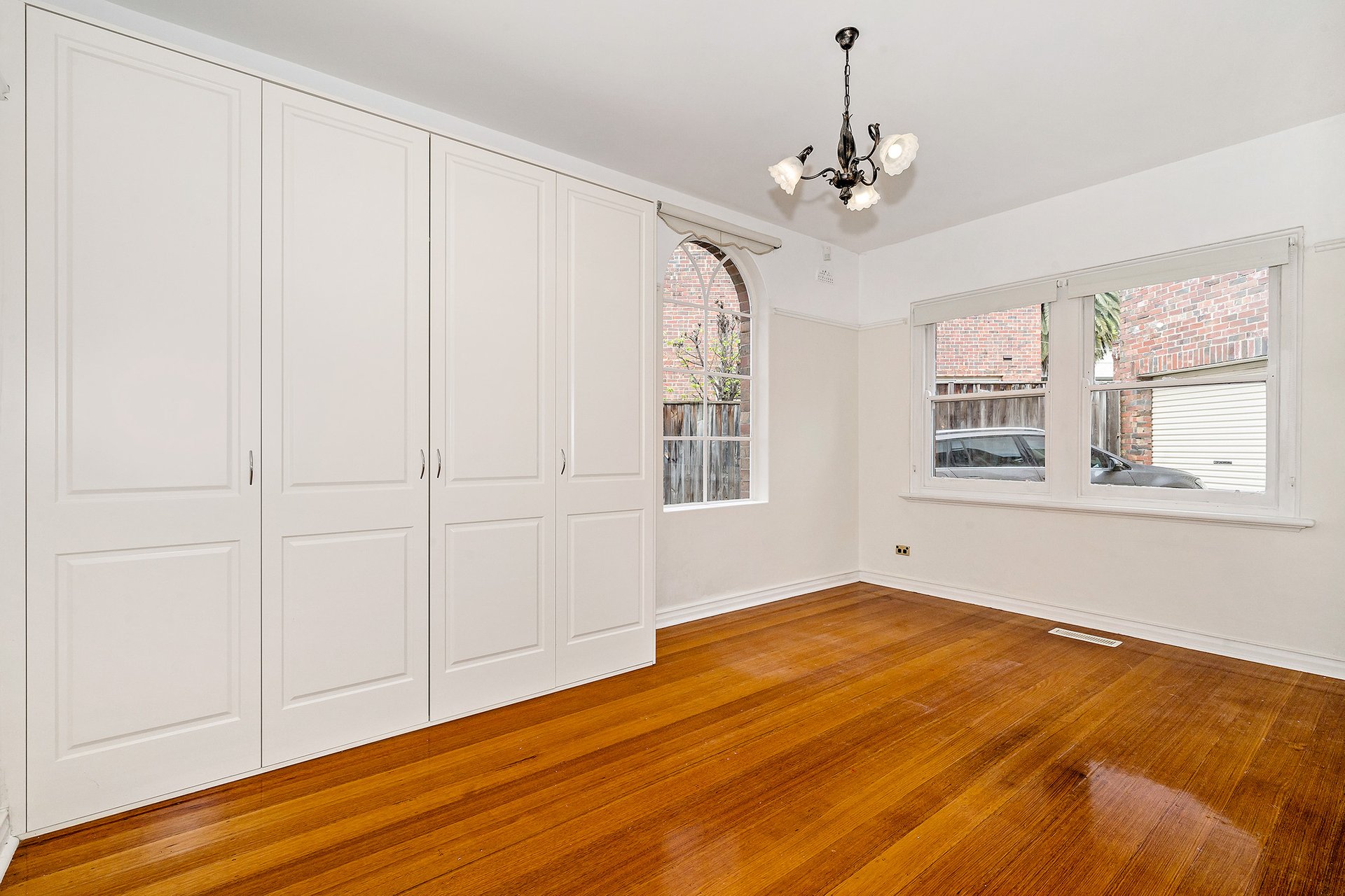Property Gallery Thumbnail 6