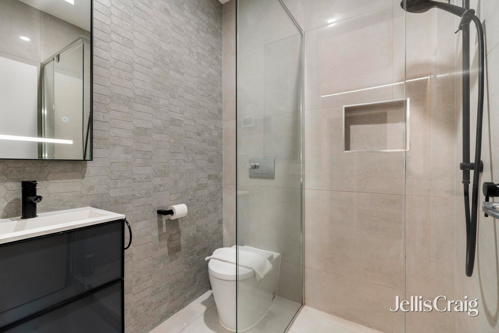 6/2 Delmore Crescent, Glen&nbsp;Waverley image 10