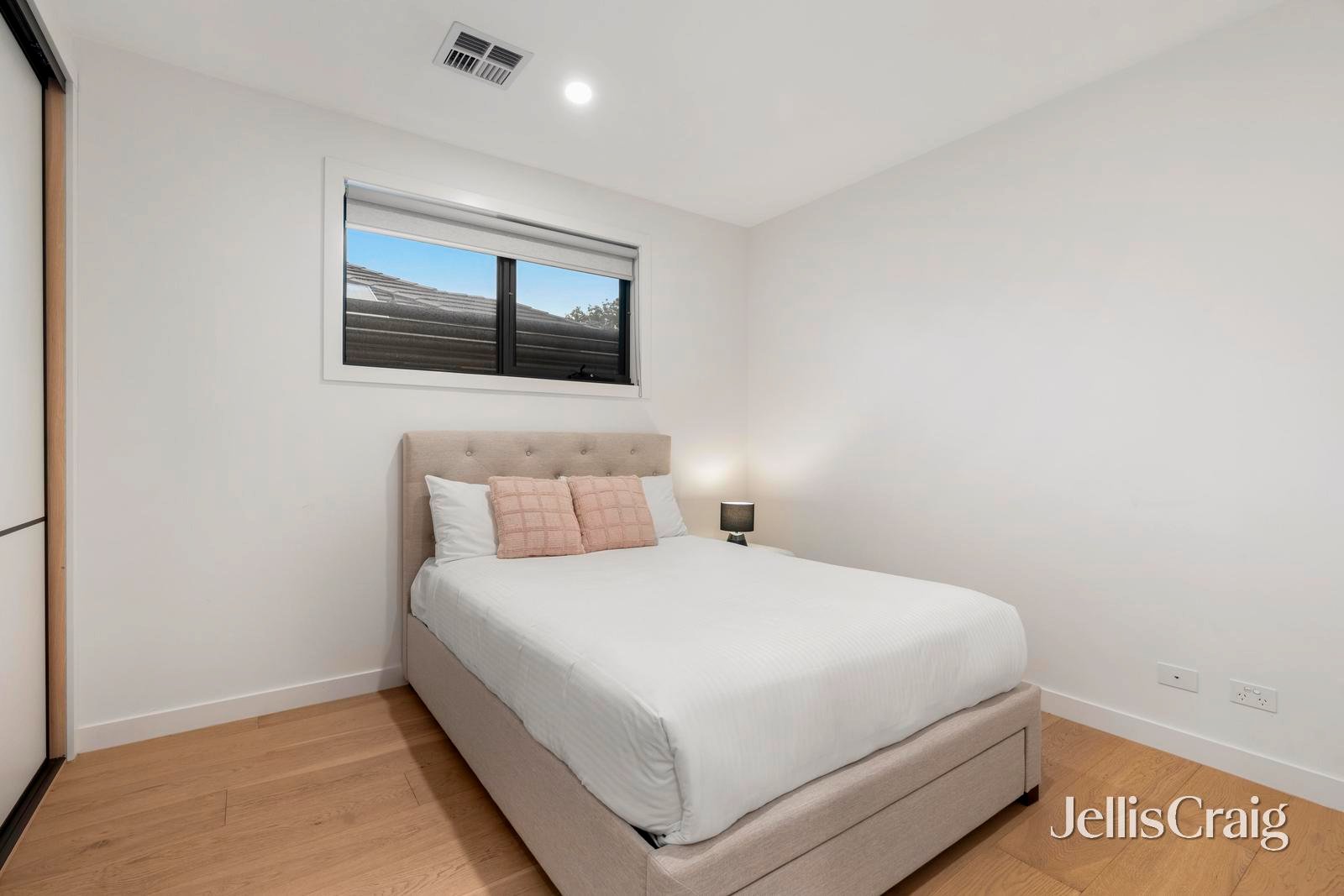 6/2 Delmore Crescent, Glen&nbsp;Waverley image 13