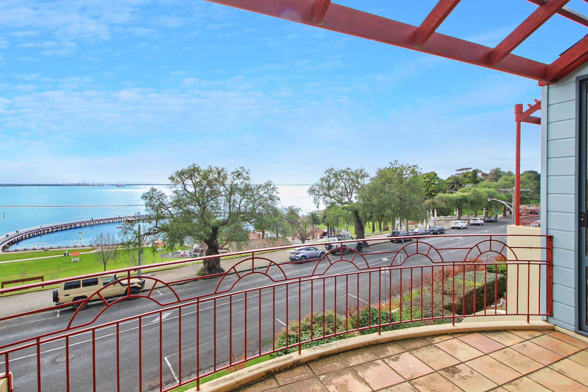 62 Eastern Beach Road, Geelong image 3