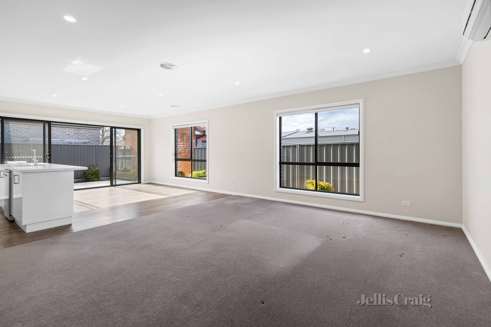 62 Elaine Avenue, Alfredton image 4