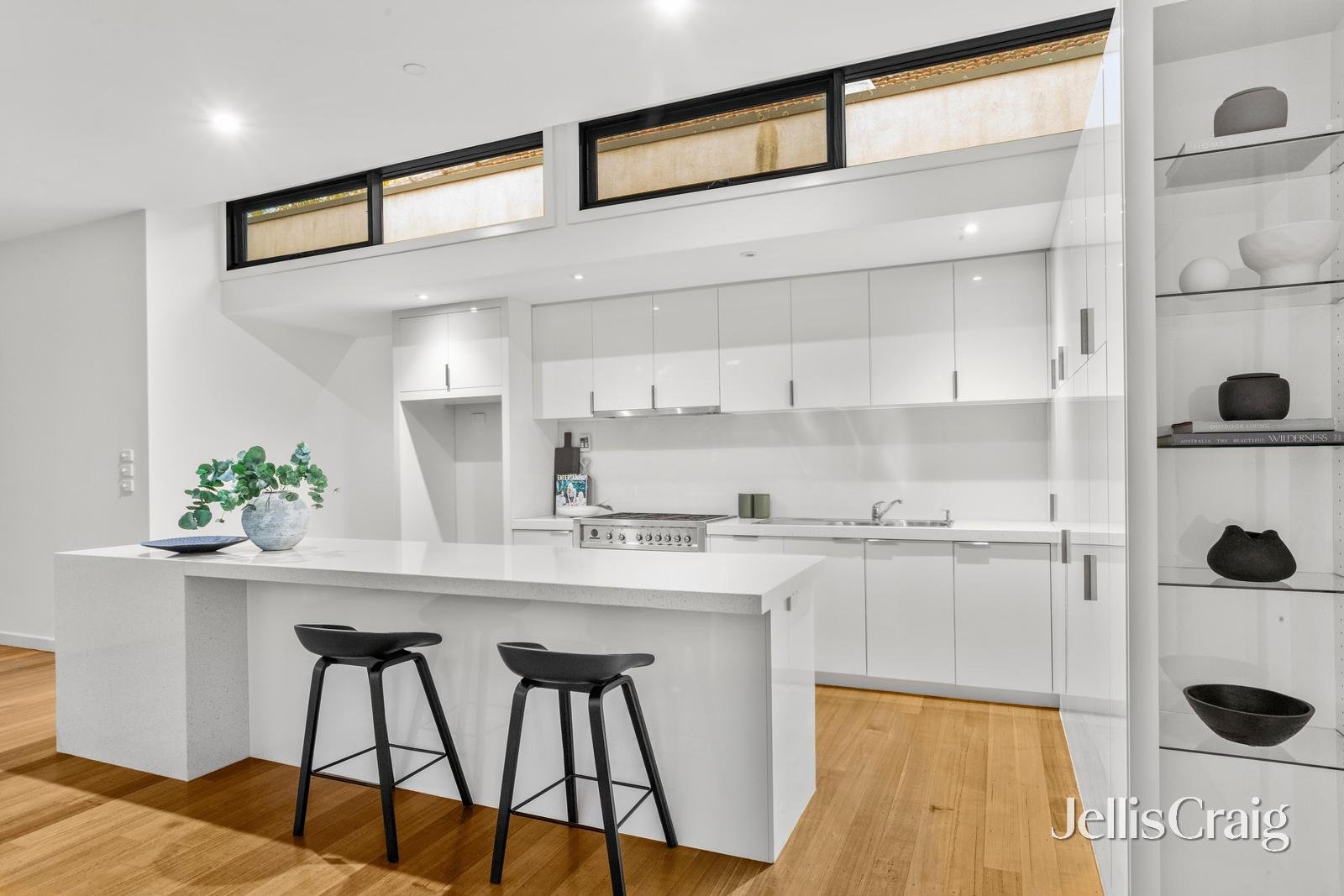 62 Empress Road, Surrey Hills image 6