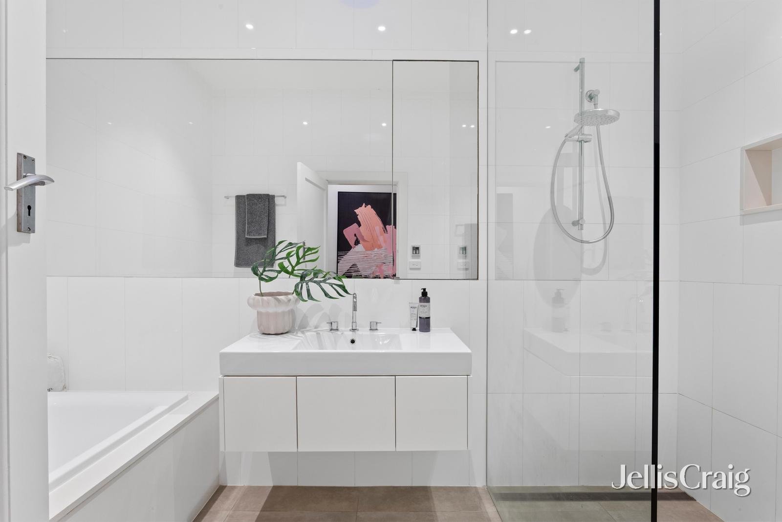 62 Empress Road, Surrey Hills image 16