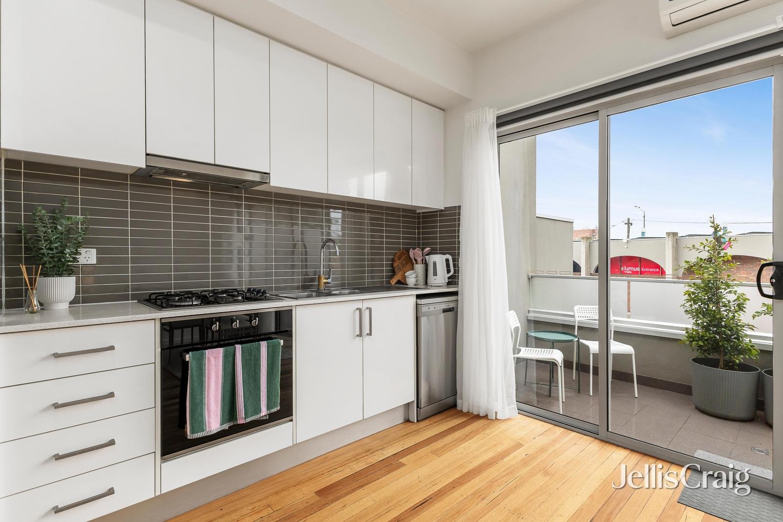 6/2 Grandview Street, Glenroy image 3