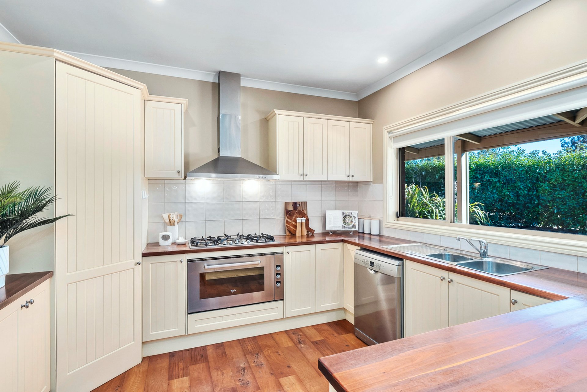Property Gallery Thumbnail 5