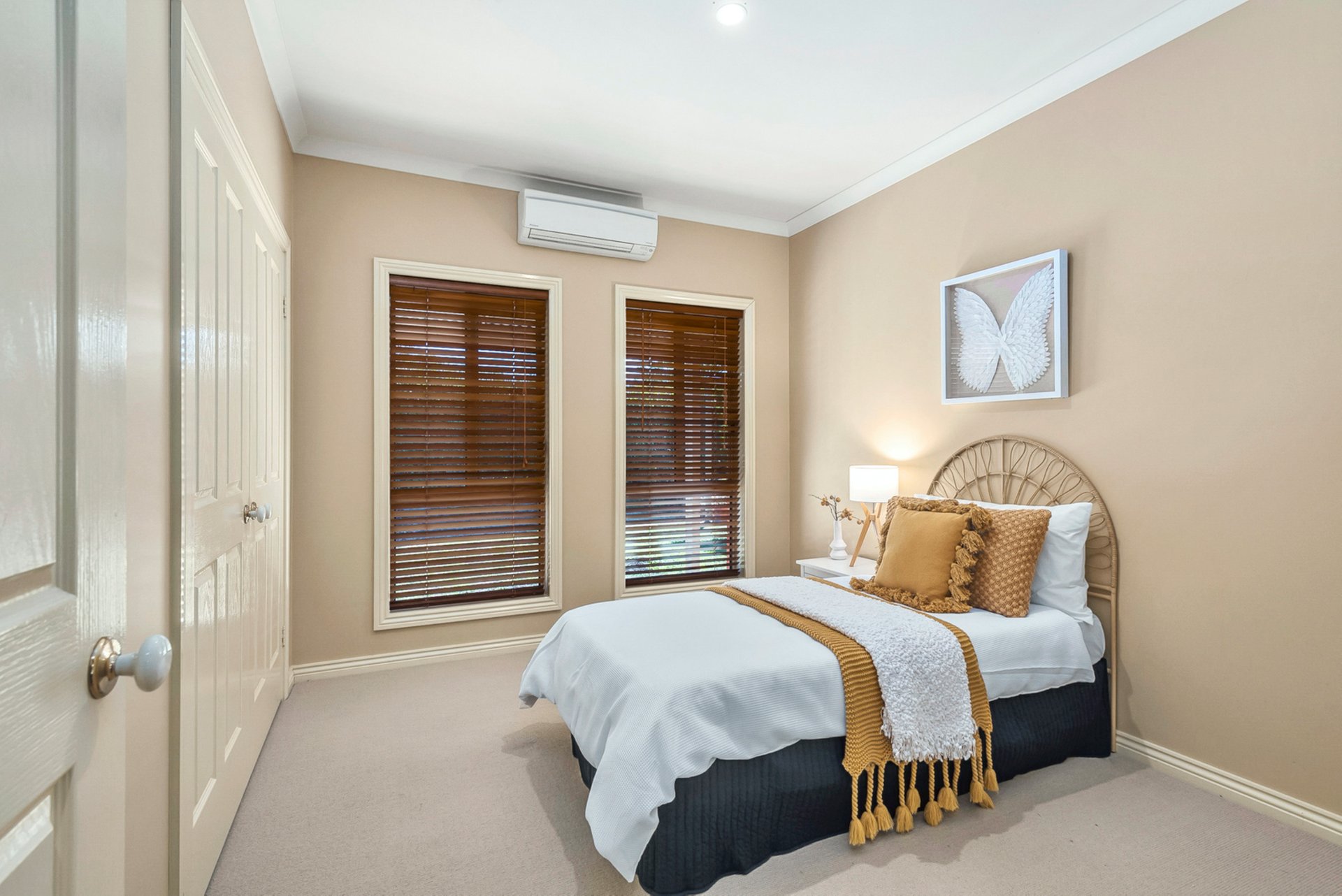 Property Gallery Thumbnail 12