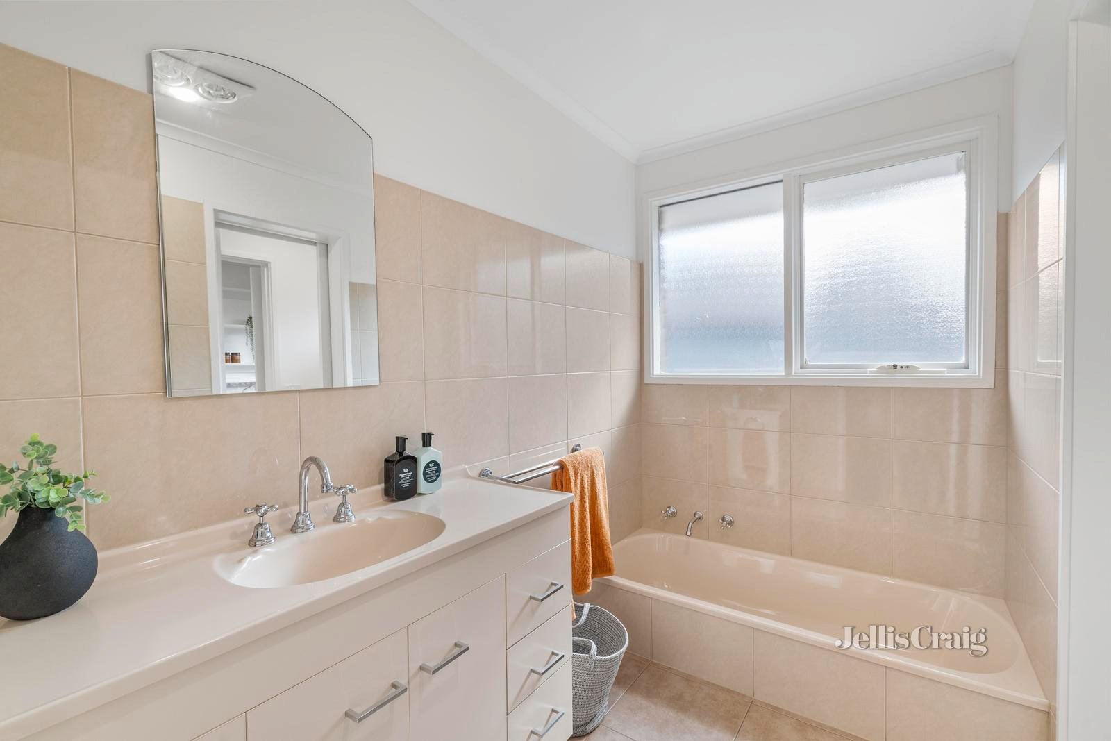62 Langdale Drive, Croydon Hills image 7