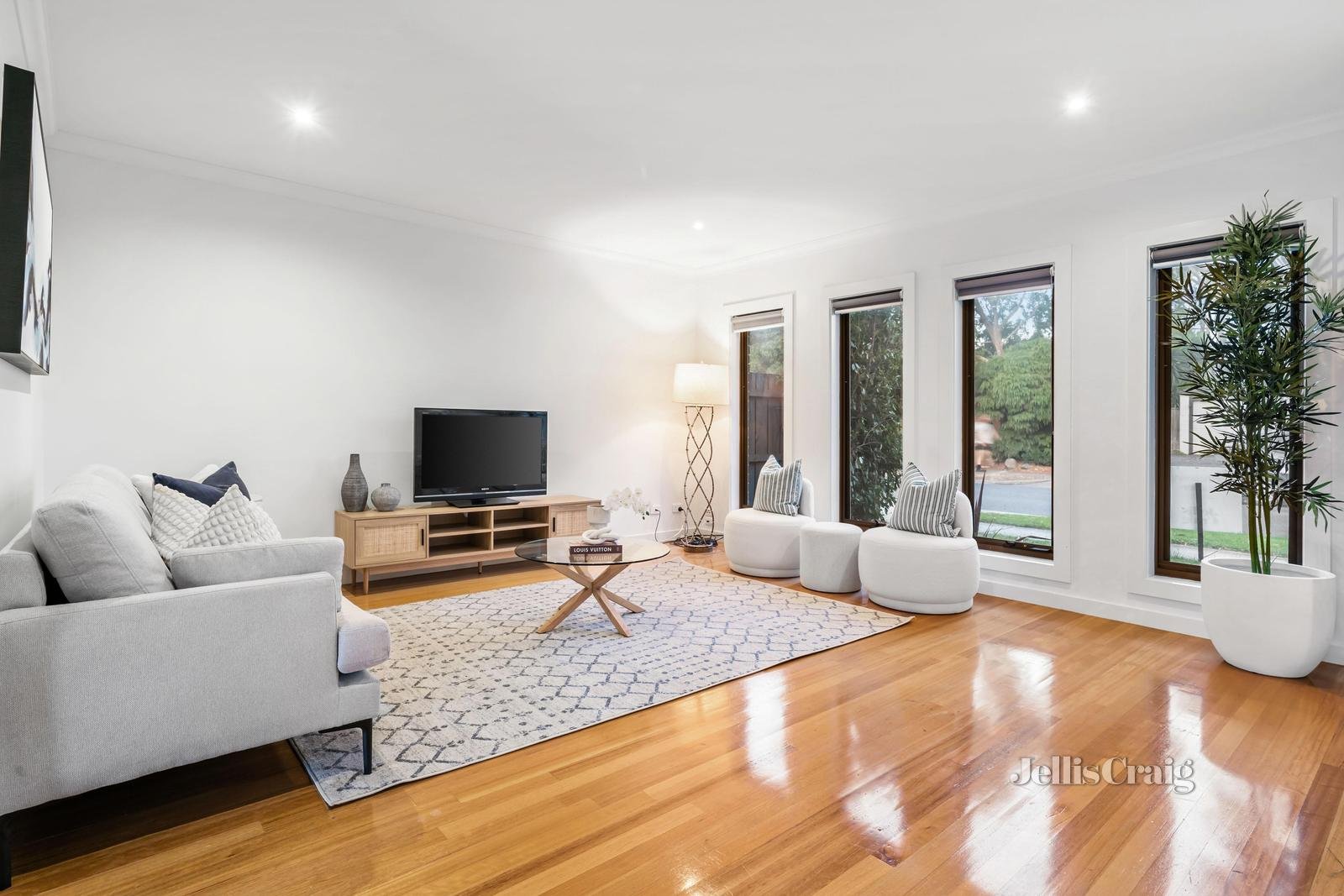 62 Mahoneys Road, Forest Hill image 3